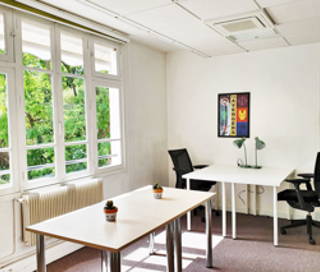 Bureau privé 16 m² 2 postes Location bureau Rue du Pont de l'Arche Saint-Avertin 37550 - photo 1